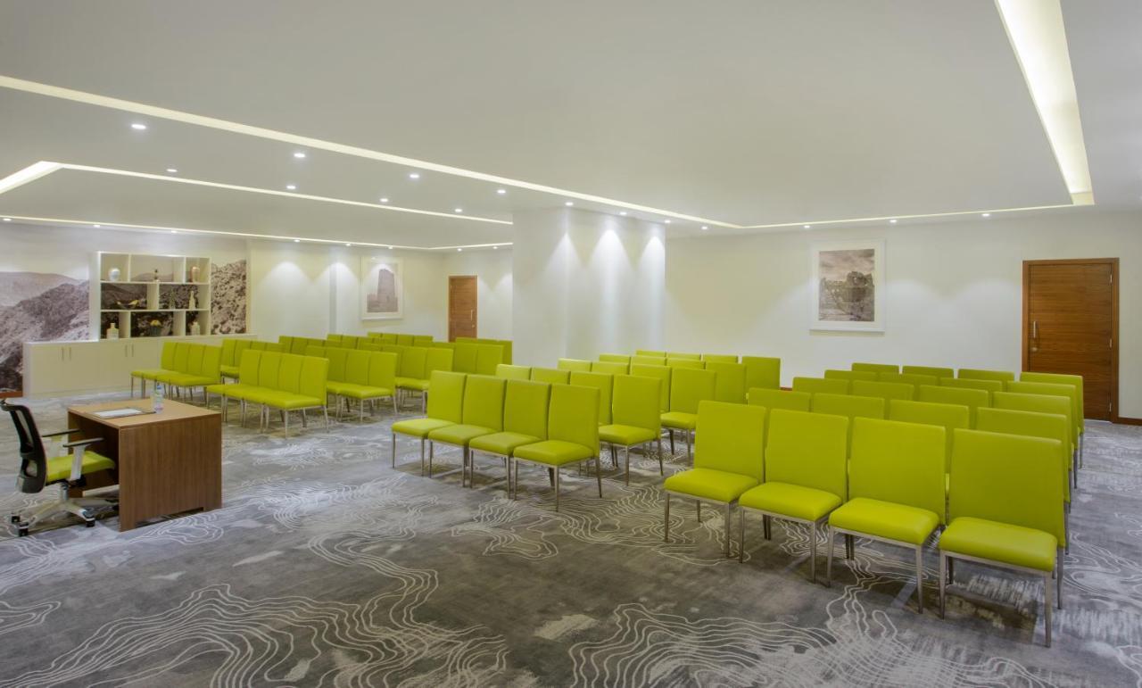 Wyndham Garden Muscat Al Khuwair Hotel Eksteriør billede