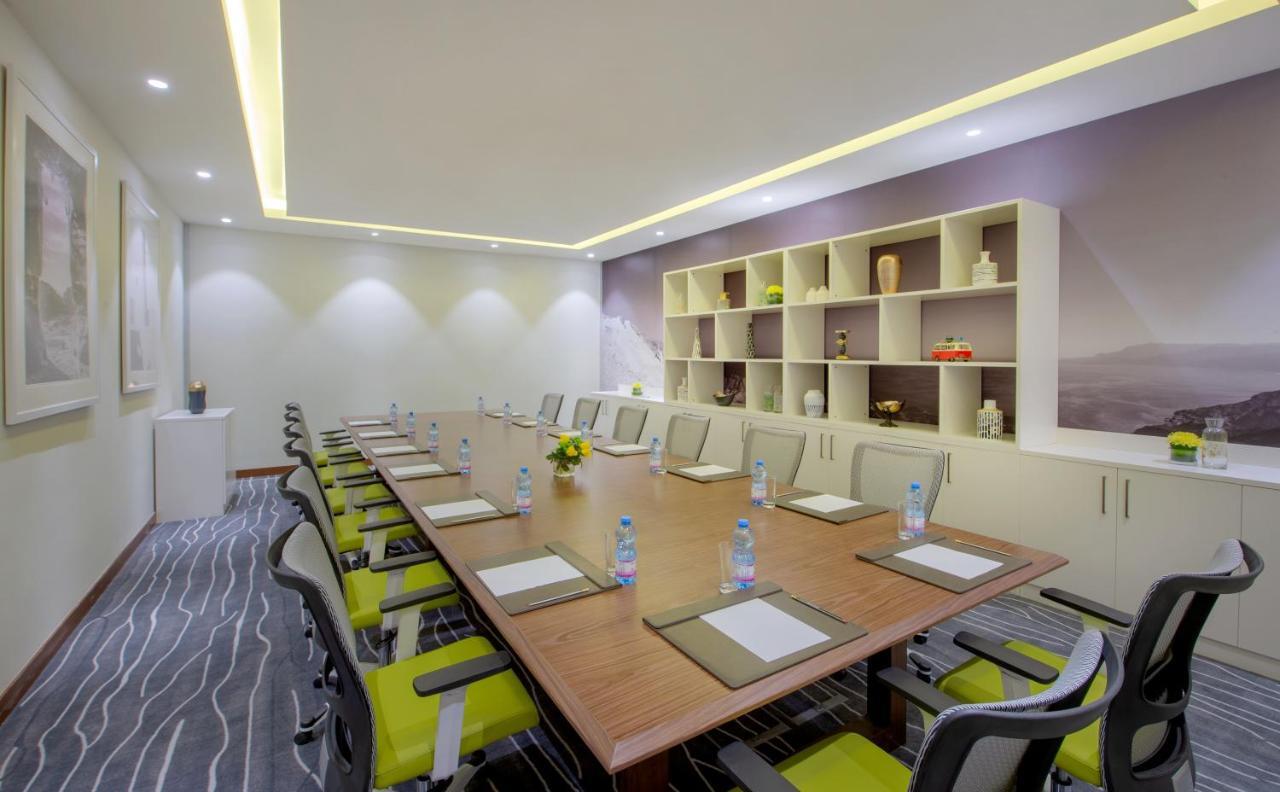 Wyndham Garden Muscat Al Khuwair Hotel Eksteriør billede