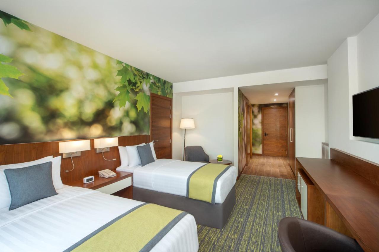 Wyndham Garden Muscat Al Khuwair Hotel Eksteriør billede