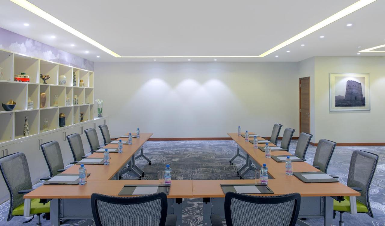 Wyndham Garden Muscat Al Khuwair Hotel Eksteriør billede